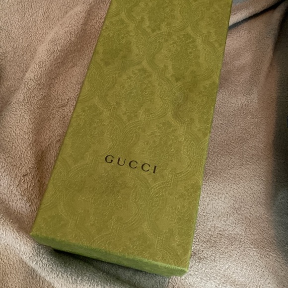 Authentic Gucci rubber Chevron platform flip-flops - Picture 4 of 8